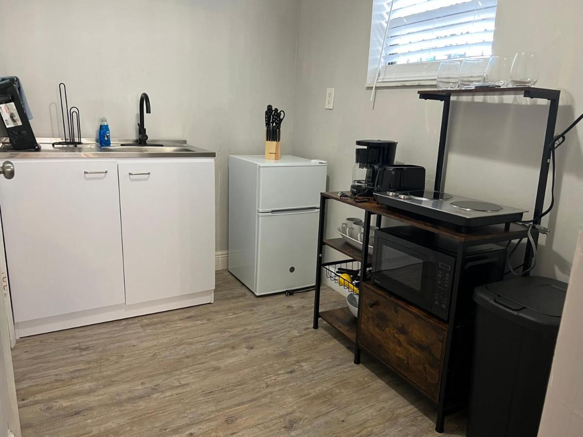 Affittacamere Coral Gable Studio W/free Parking & Wifi